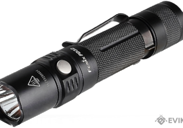 LANTERNA FENIX XP-PD32 900 LUMEN.